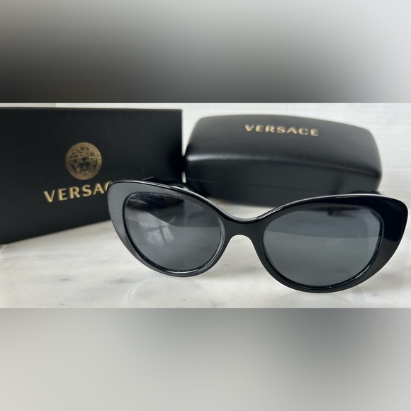 NEW VERSACE BLK CAT EYE, GOLD HARDWARE, ORIGINAL BOX, BOOKLET, MICROFIBER CLOTH - Picture 3 of 10